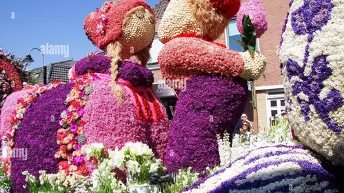 St-Donat Anim's réunion ouverte à tous le 15 juillet à 11h salle des fêtes.si vous souhaitez confectionner des roses pour le char fleuri. 